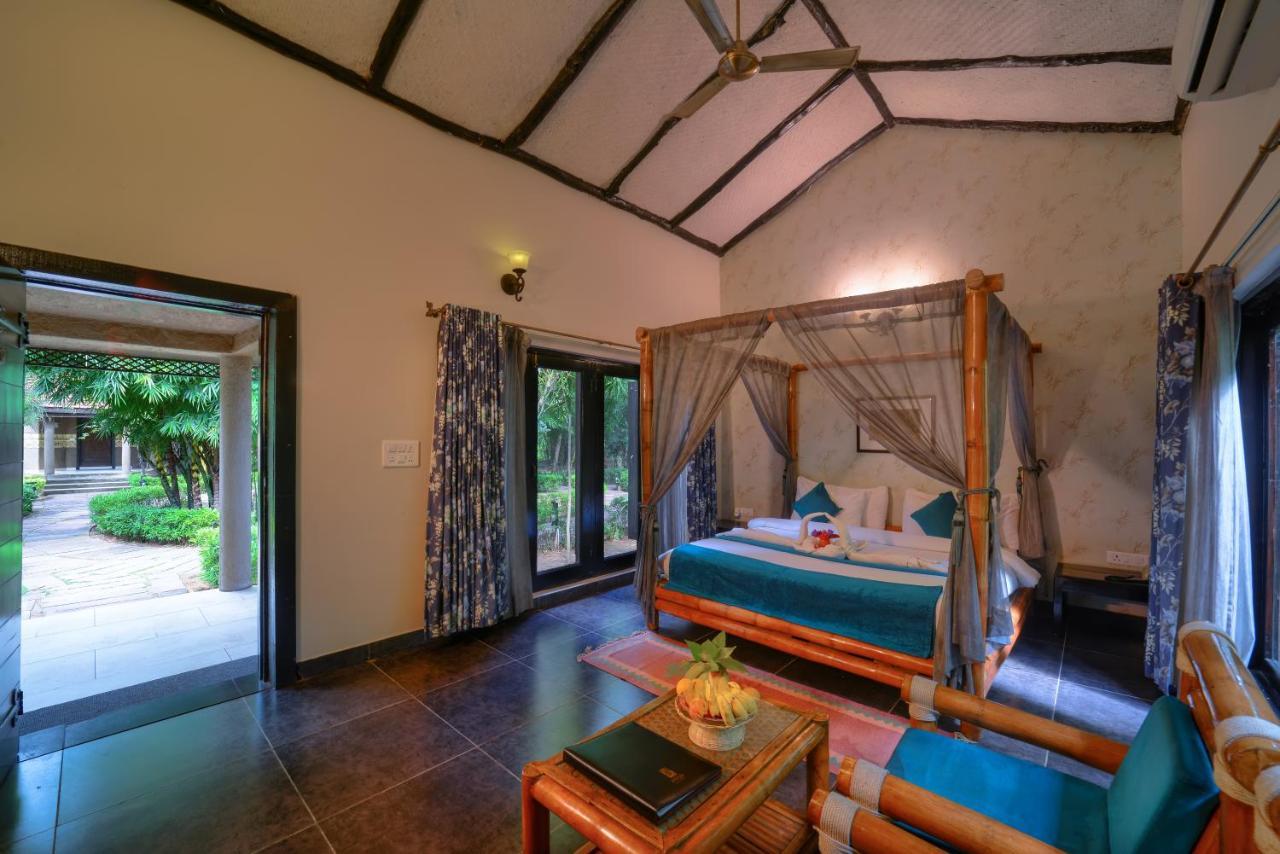 Aranyak Resort Tala  Exterior photo