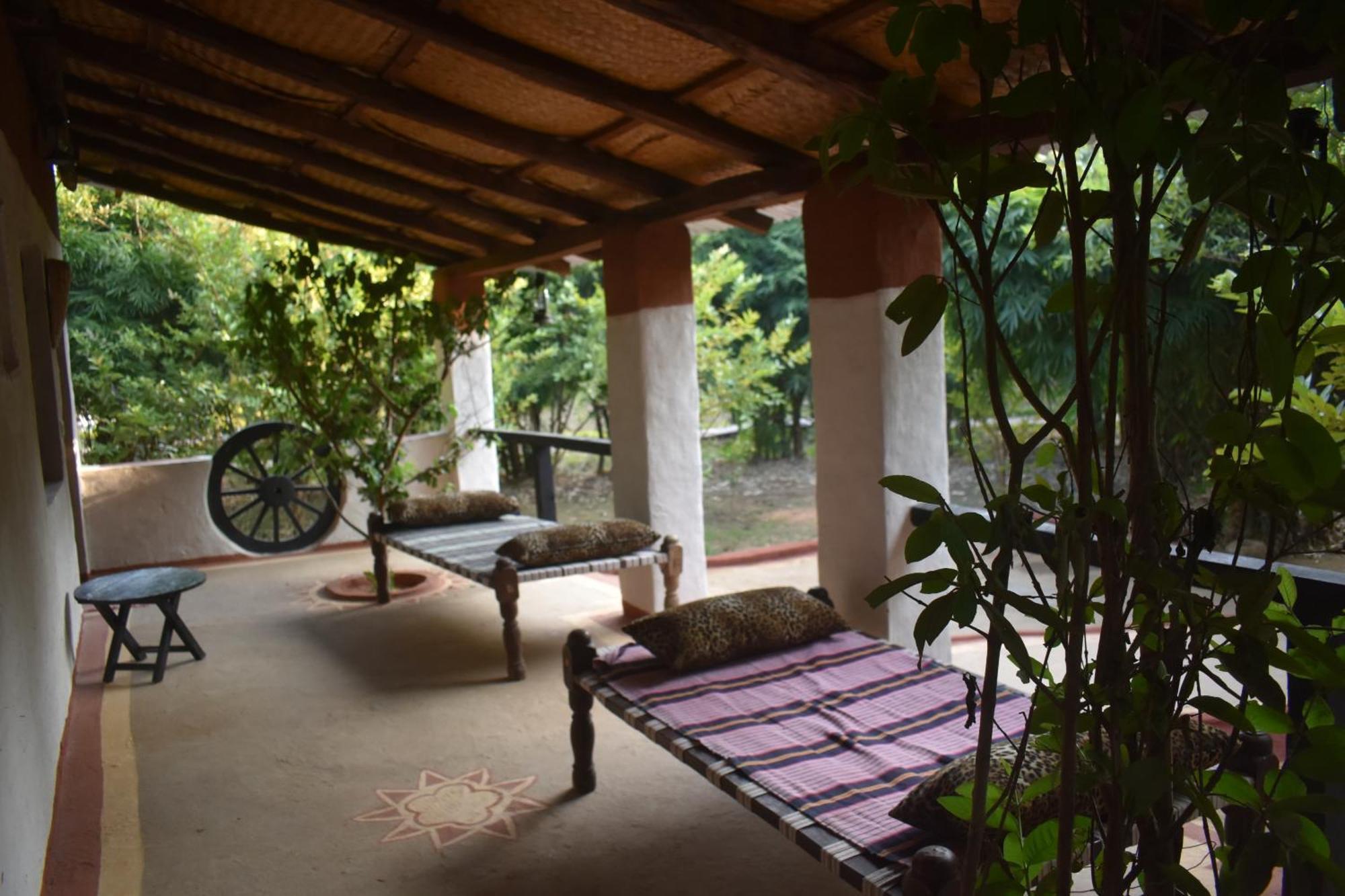 Aranyak Resort Tala  Exterior photo