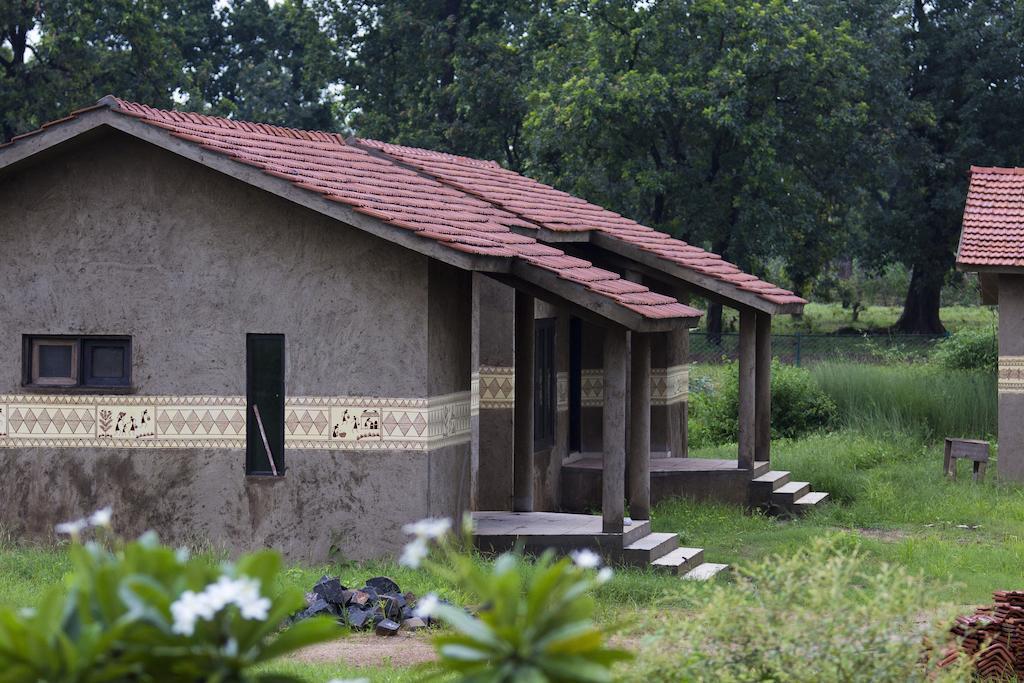 Aranyak Resort Tala  Exterior photo