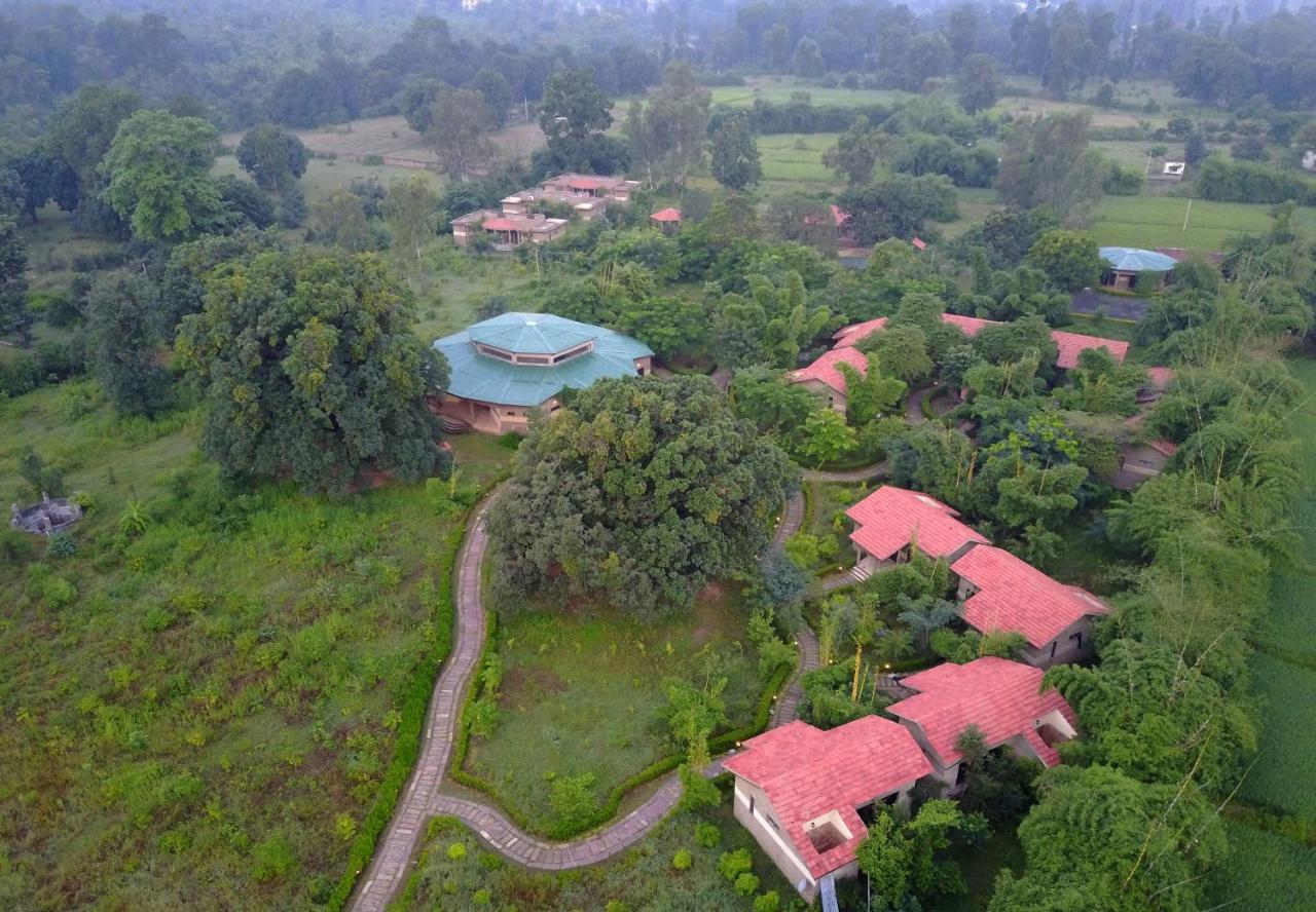 Aranyak Resort Tala  Exterior photo
