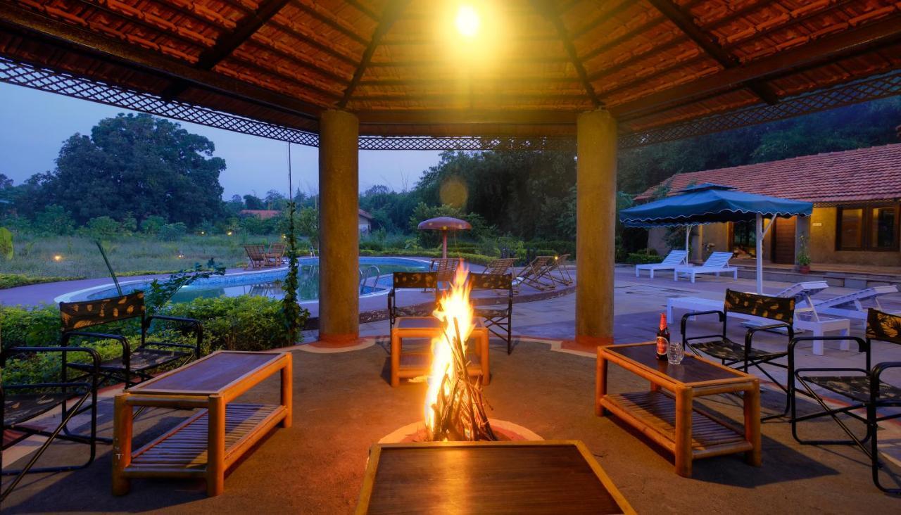 Aranyak Resort Tala  Exterior photo